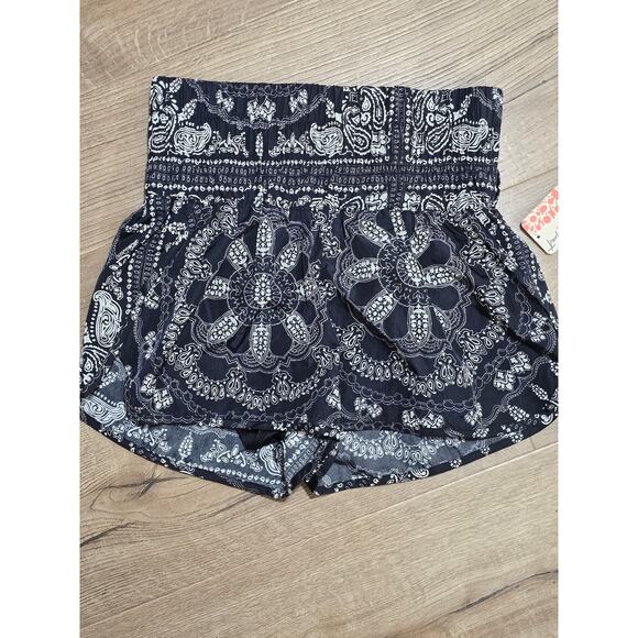 NWT FP Movement Free People The Way Home Paisley Black Fitness Running Shorts S - Picture 1 of 4